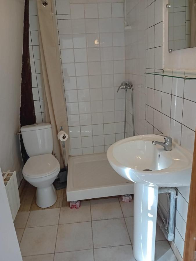 Hotel Le Fontenoy Provins Bagian luar foto