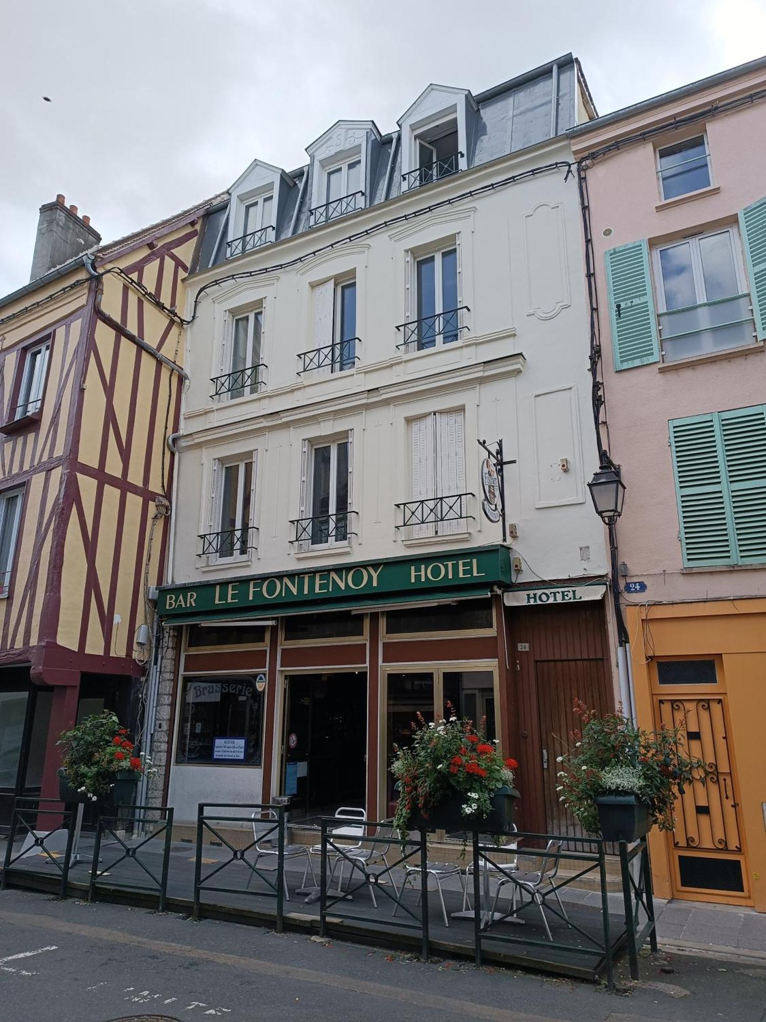 Hotel Le Fontenoy Provins Bagian luar foto